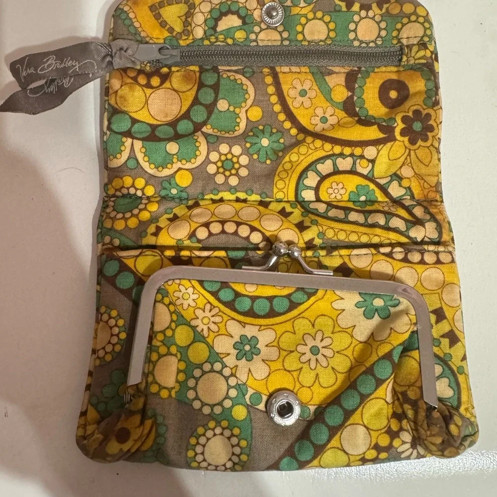 Vera Bradley patterned wallet - Picture 5 of 5